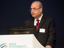 Nidal Hilal speaking 